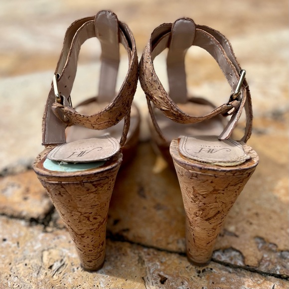 All Hail Cork Wedges - Picture 3 of 5